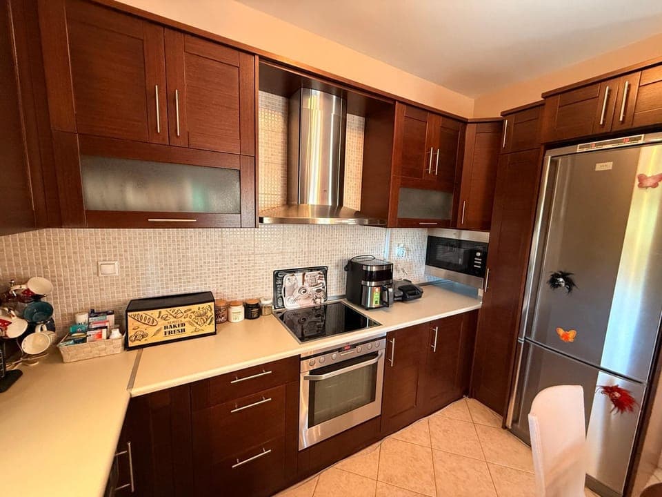 Coffee/tea facilities, Kitchen or kitchenette, dishwasher, oven, stove, toaster