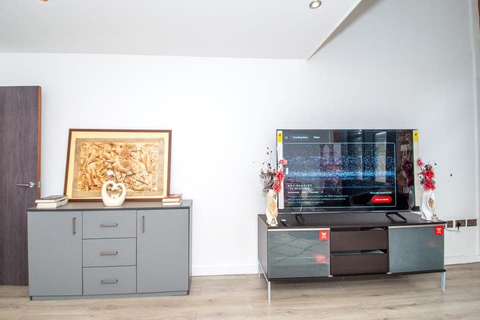 TV and multimedia, Evening entertainment