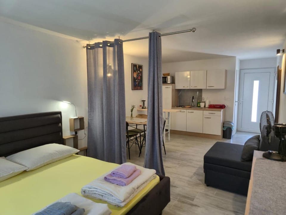Studio apartments Ana Apartment in Šibenik-Knin County, Croatia