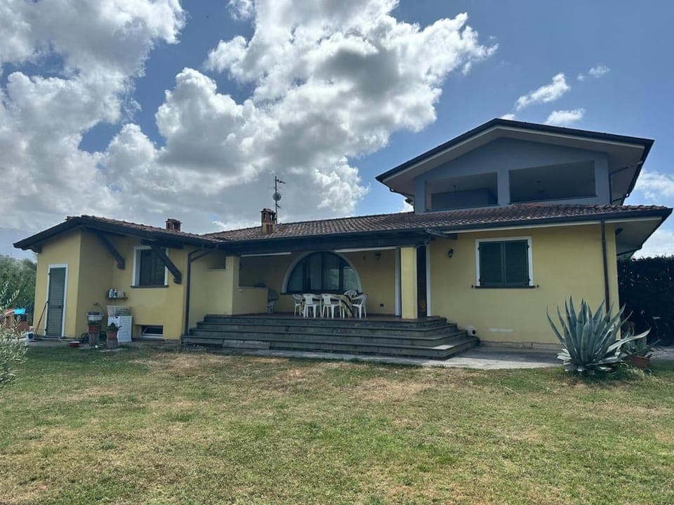 Property building, Garden, Garden view