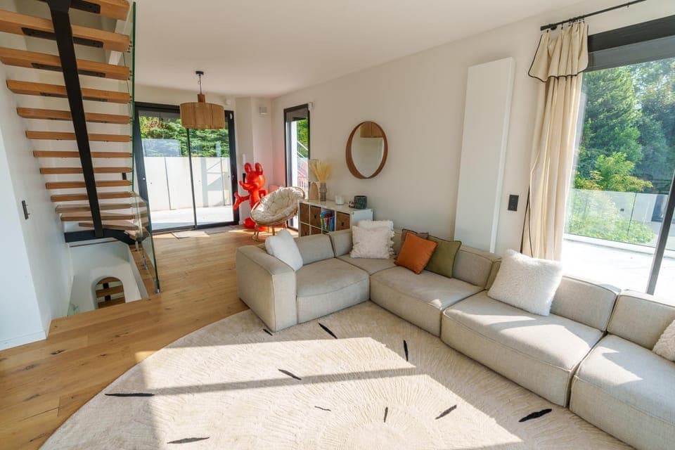 Living room, Seating area