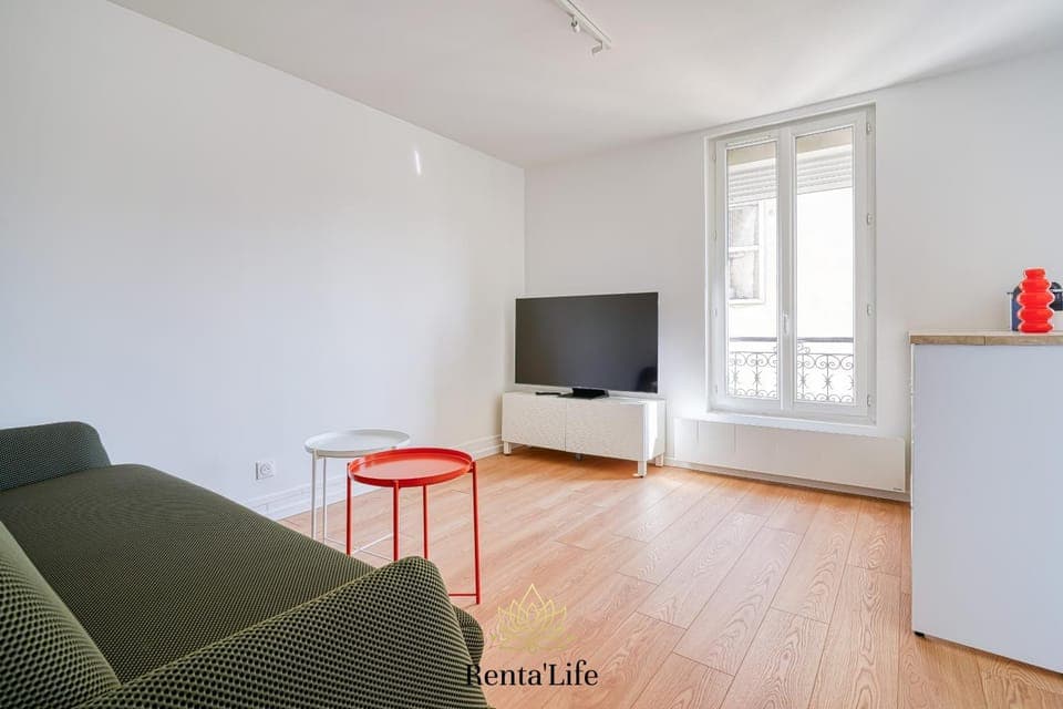 Communal lounge/ TV room, TV and multimedia, Living room