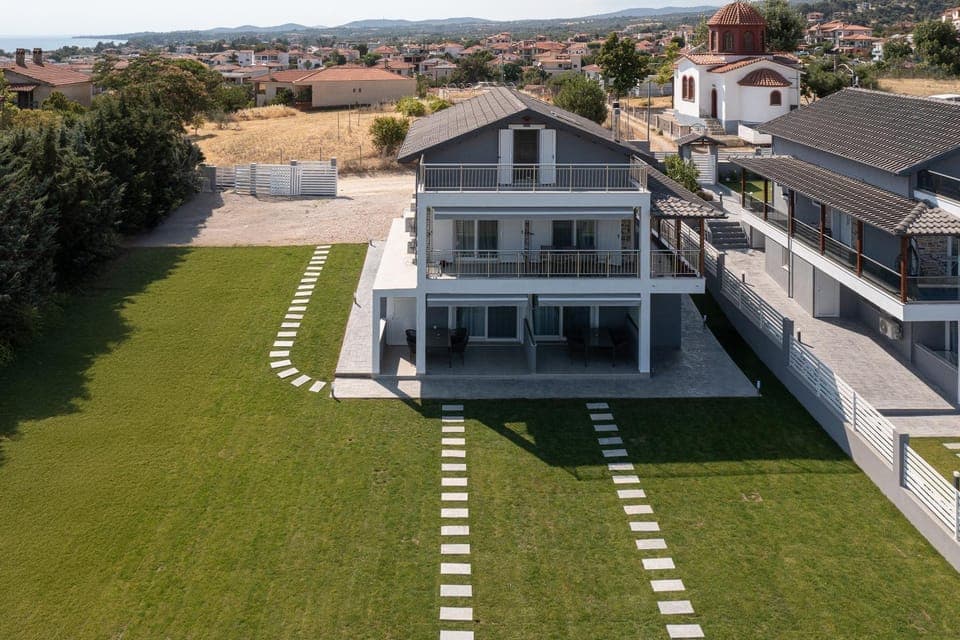 Property building, Day, Natural landscape, Bird's eye view