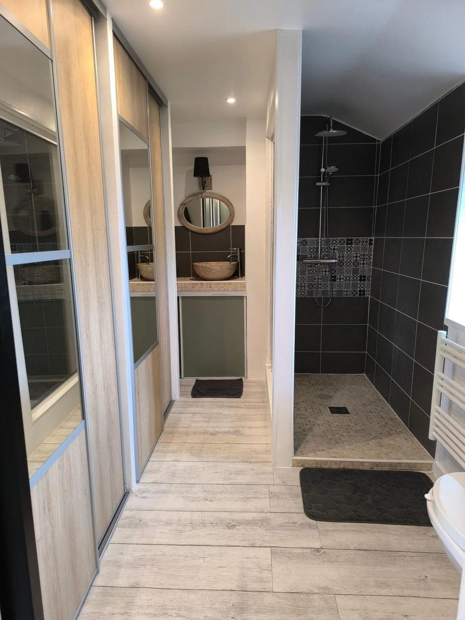 Property building, Bathroom