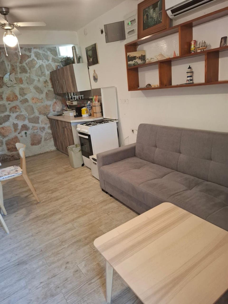 Kitchen or kitchenette, Living room, Dining area