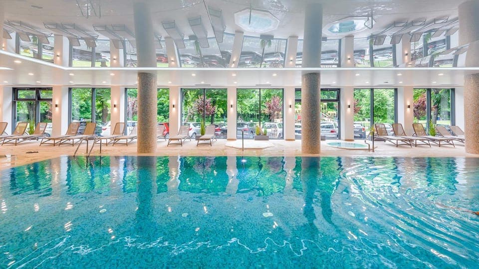 Swimming pool, Swimming pool, sunbed