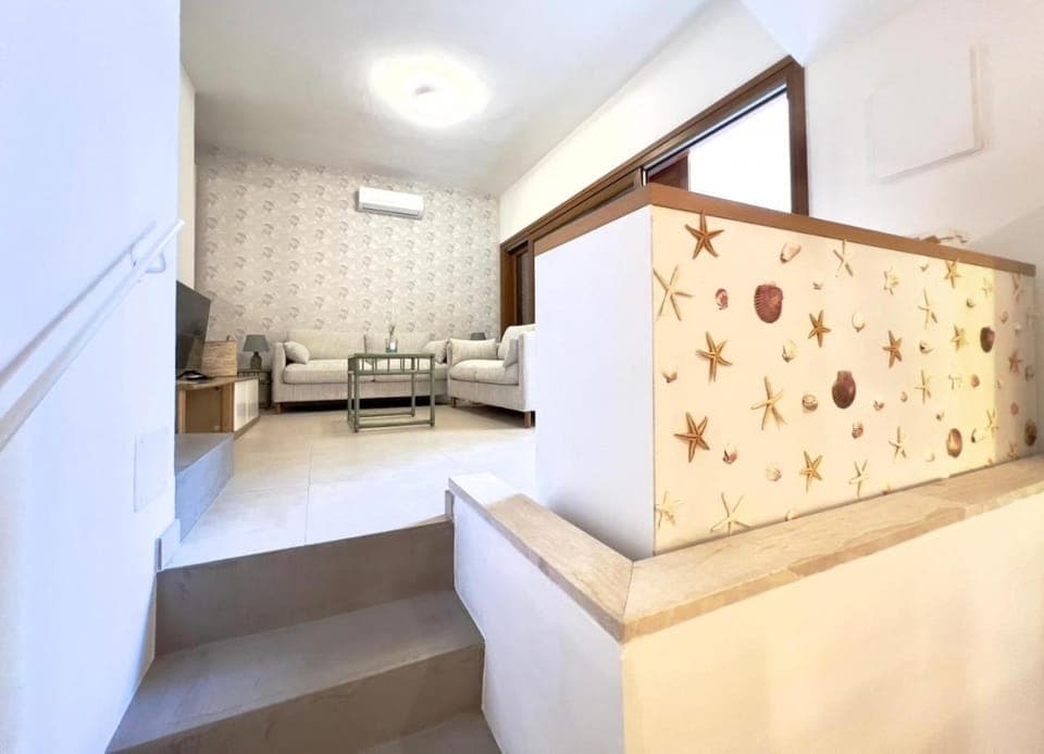 TV and multimedia, Living room, air conditioner