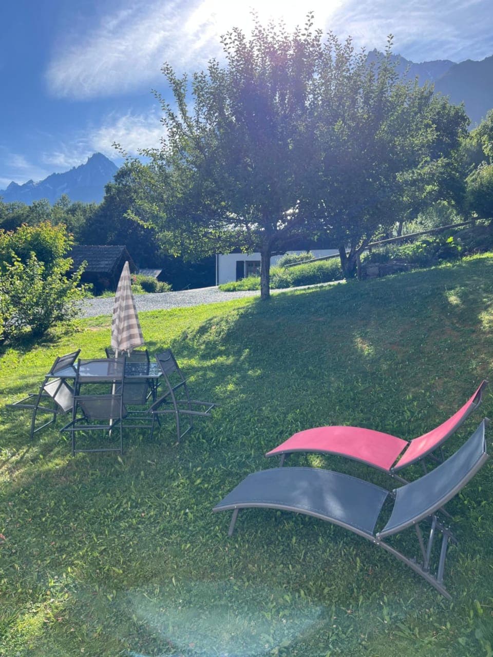 Garden view, Mountain view, sunbed