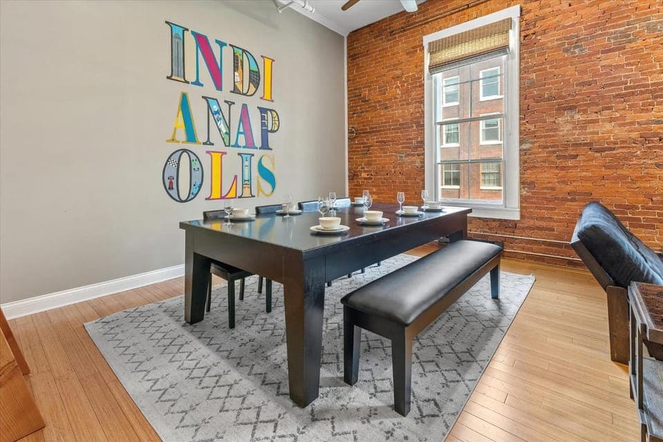 Modern Loft next to Georgia St and Convention Center Apartment in Indianapolis