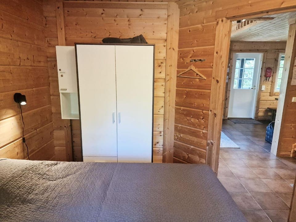 Bedroom, wardrobe