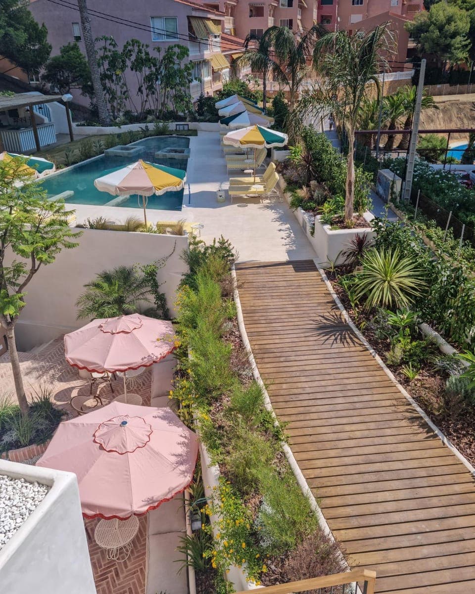 Garden, Pool view, Swimming pool, sunbed