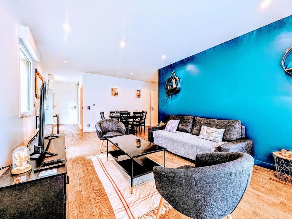 TV and multimedia, Living room, Seating area