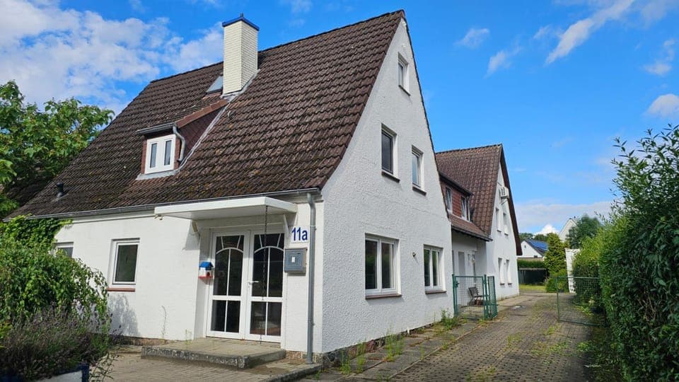 Property building, Day