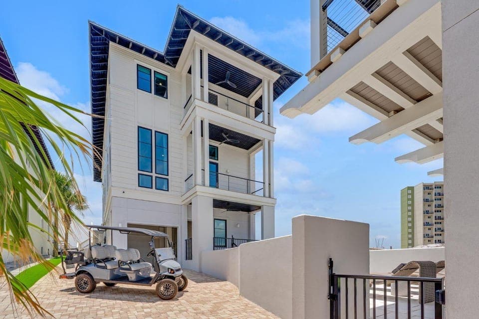 On Deck House in Carillon Beach