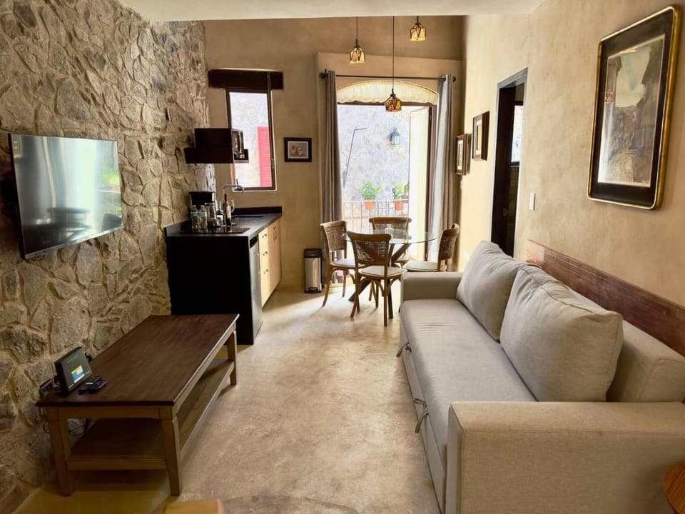 Communal lounge/ TV room, Living room