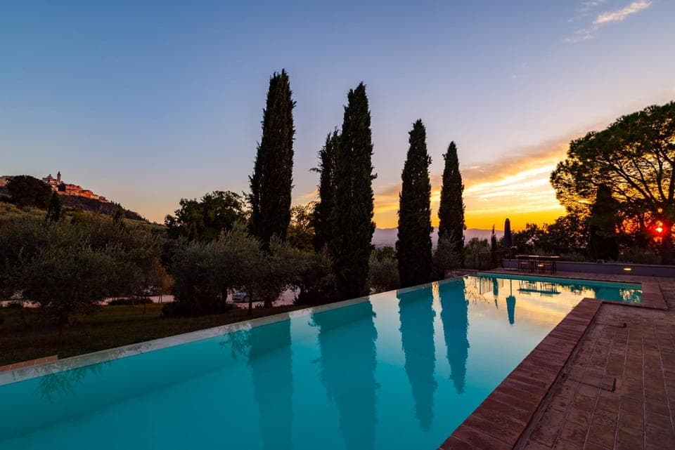 Natural landscape, Pool view, Sunset, sunbed
