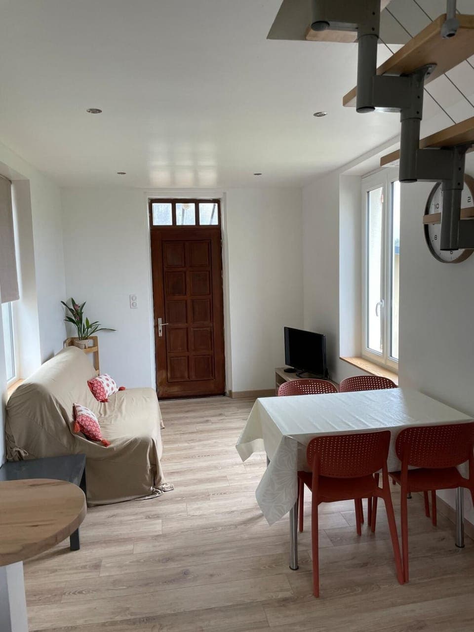 Communal lounge/ TV room, Dining area