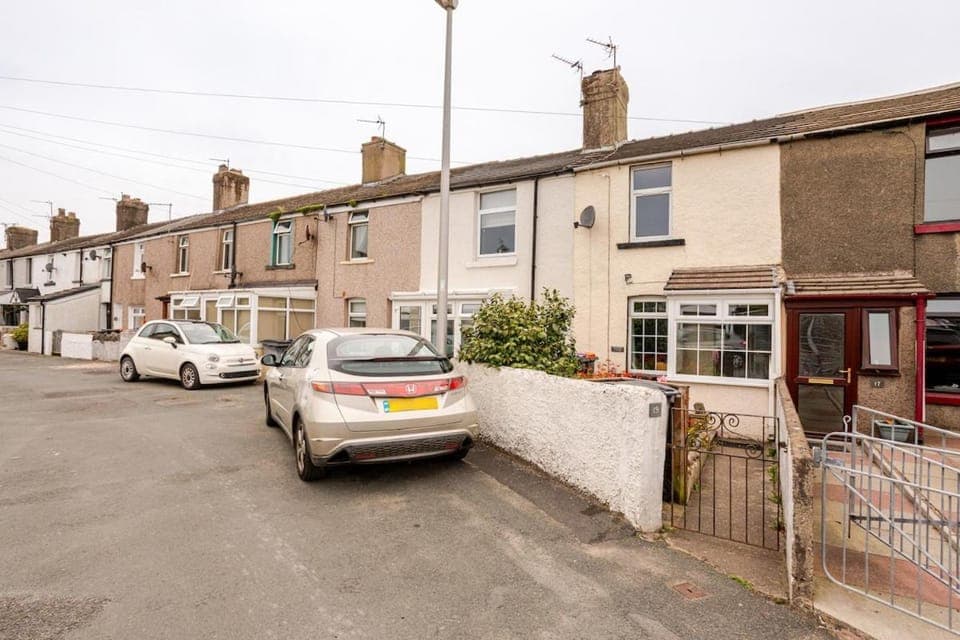 Neighbourhood, Street view