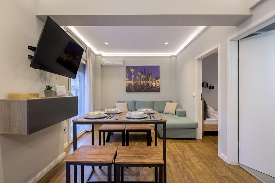 TV and multimedia, Living room, Photo of the whole room, air conditioner