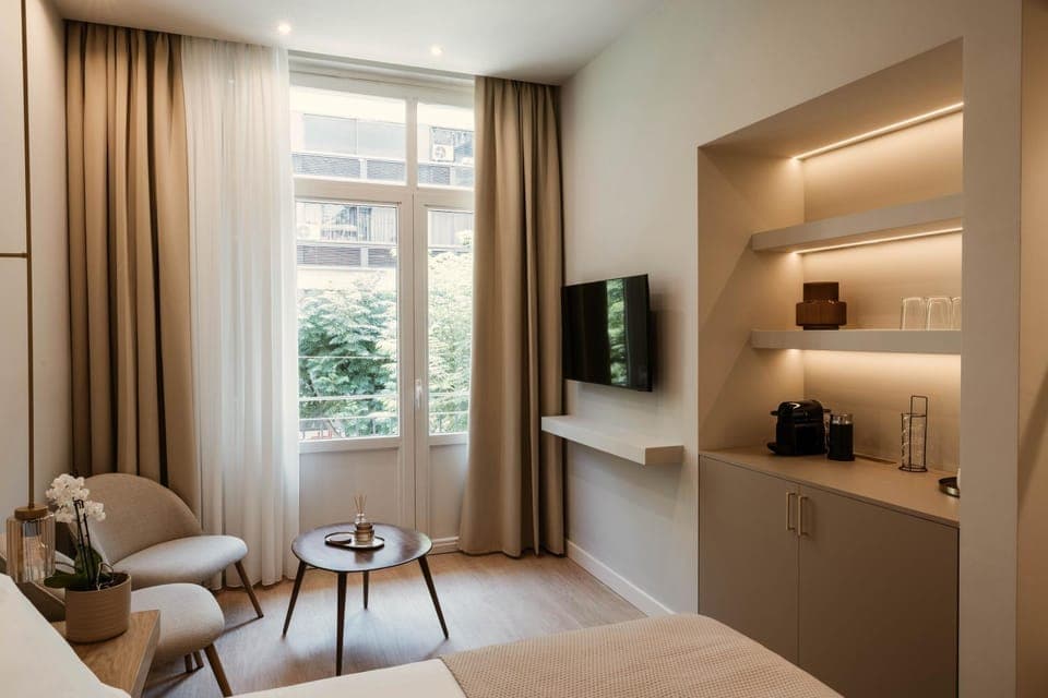 TV and multimedia, Seating area