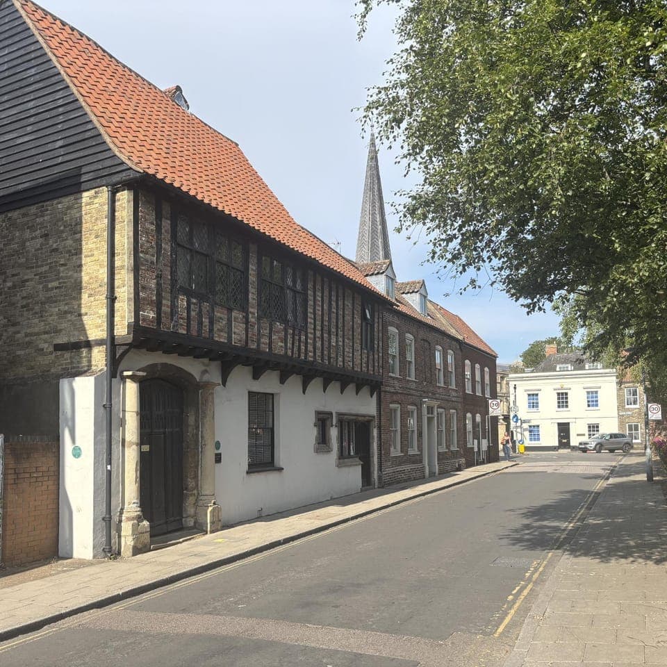 Neighbourhood, Landmark view, Street view, Location