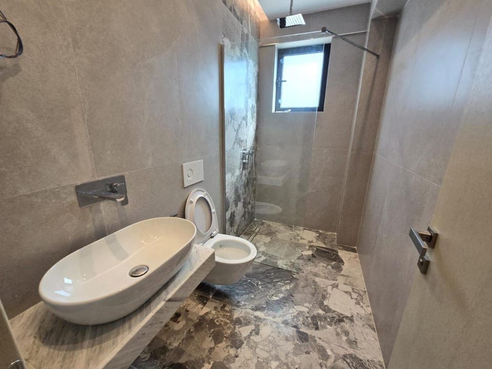 Shower, Toilet, bidet