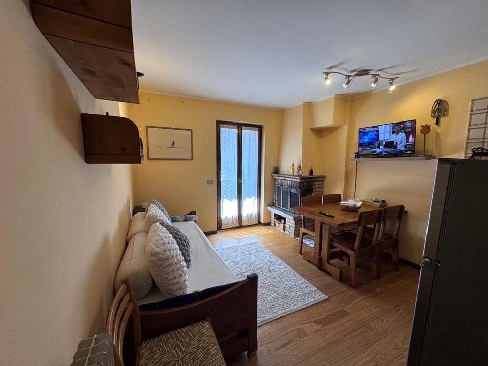 Communal lounge/ TV room, Living room