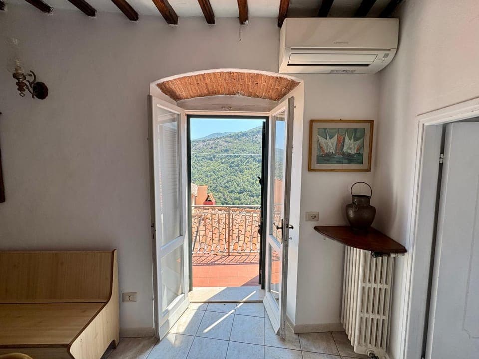 Natural landscape, View (from property/room), Balcony/Terrace, Mountain view, air conditioner