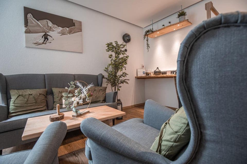 Lobby or reception, Seating area