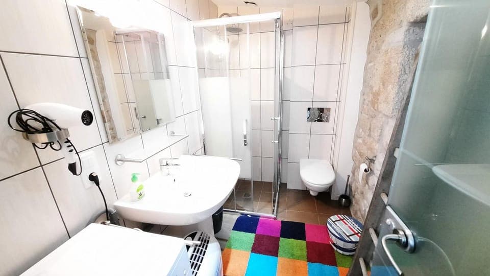 Bathroom, Living room