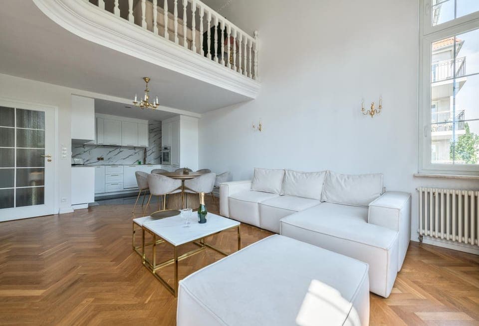 Living room, Seating area