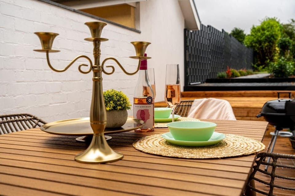 Patio, Day, View (from property/room), Balcony/Terrace, Living room, Dining area