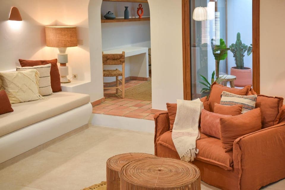 Communal lounge/ TV room, Living room