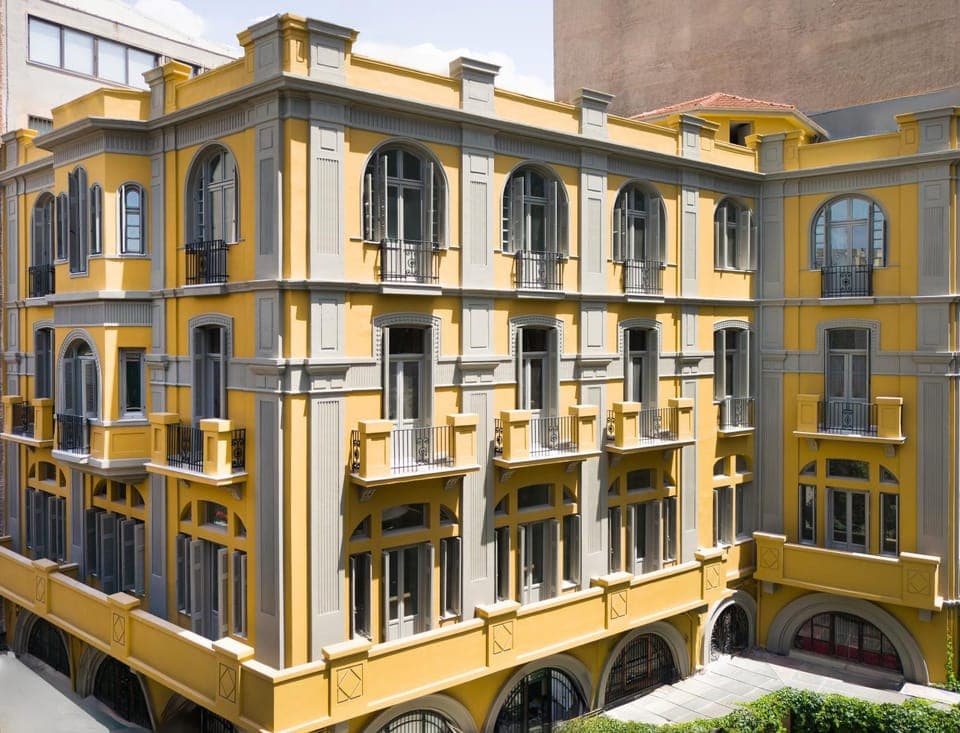 Property building, Day