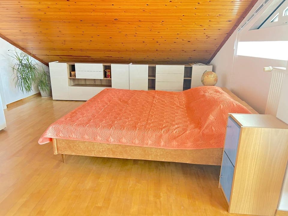 Bed, Bedroom