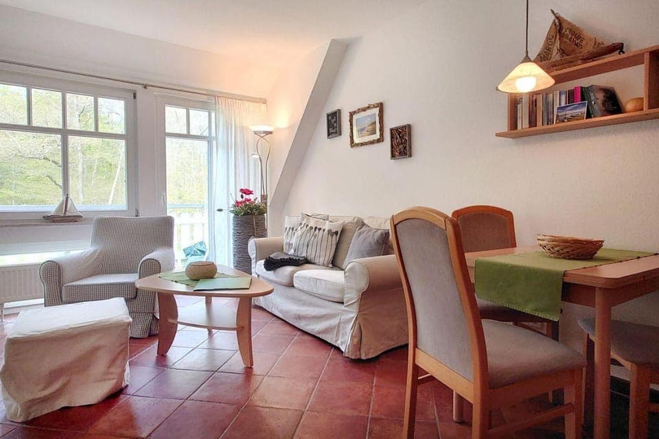 Zum-Leuchtturm-W5 Apartment in Prerow
