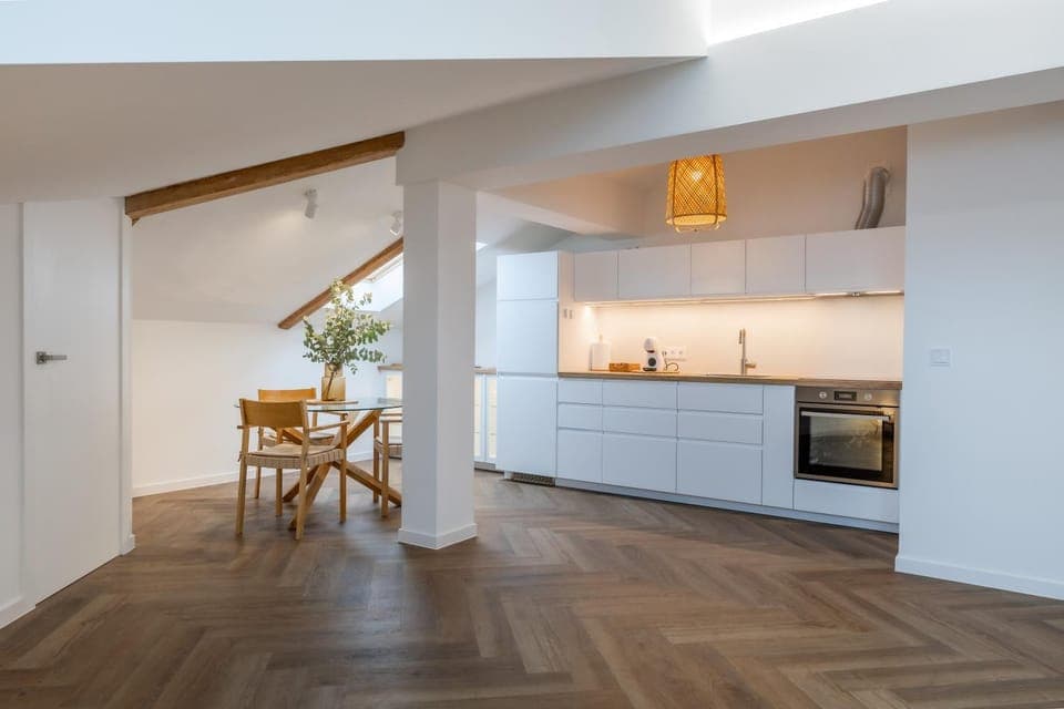 Kitchen or kitchenette, Dining area, pet friendly, stove