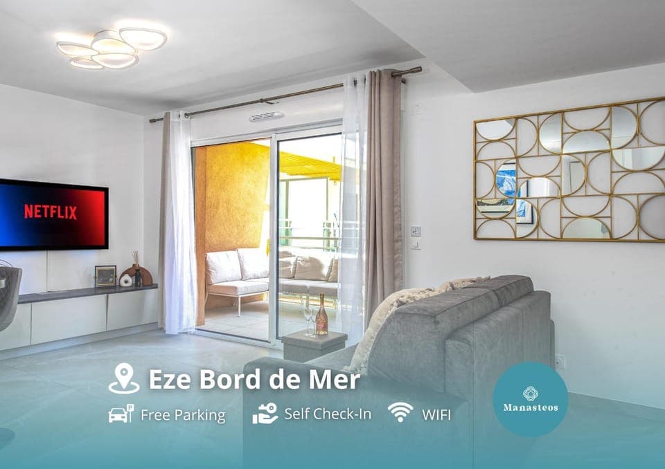 Patio, TV and multimedia, Living room, Seating area, air conditioner