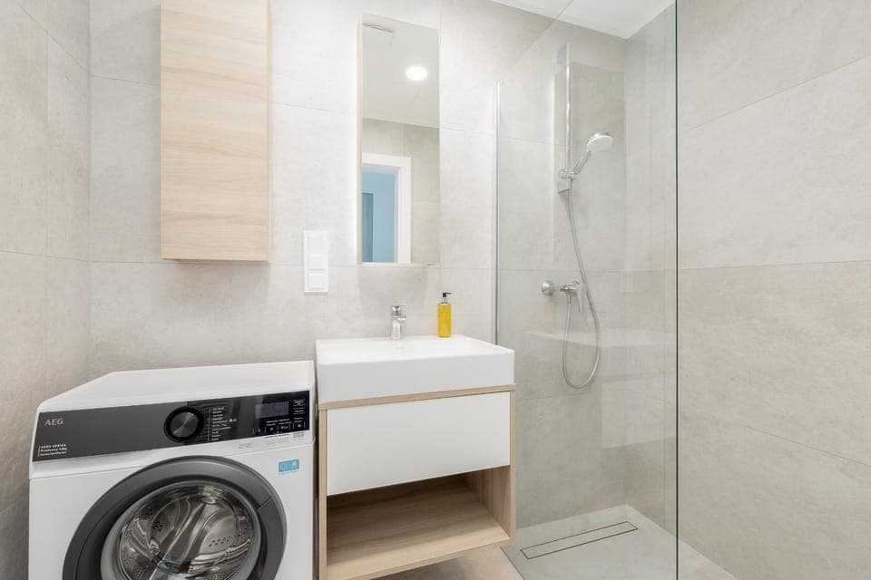 Shower, Bathroom, washing machine