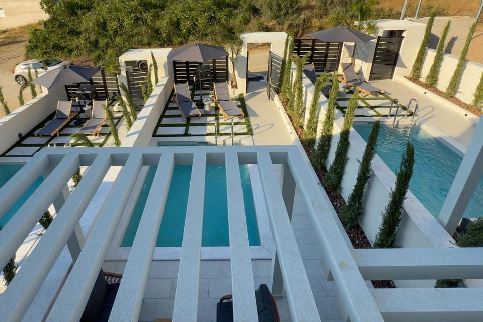 Garden, Swimming pool, sunbed