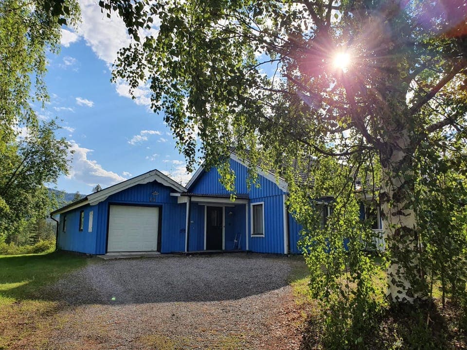 Property building, Spring, Day