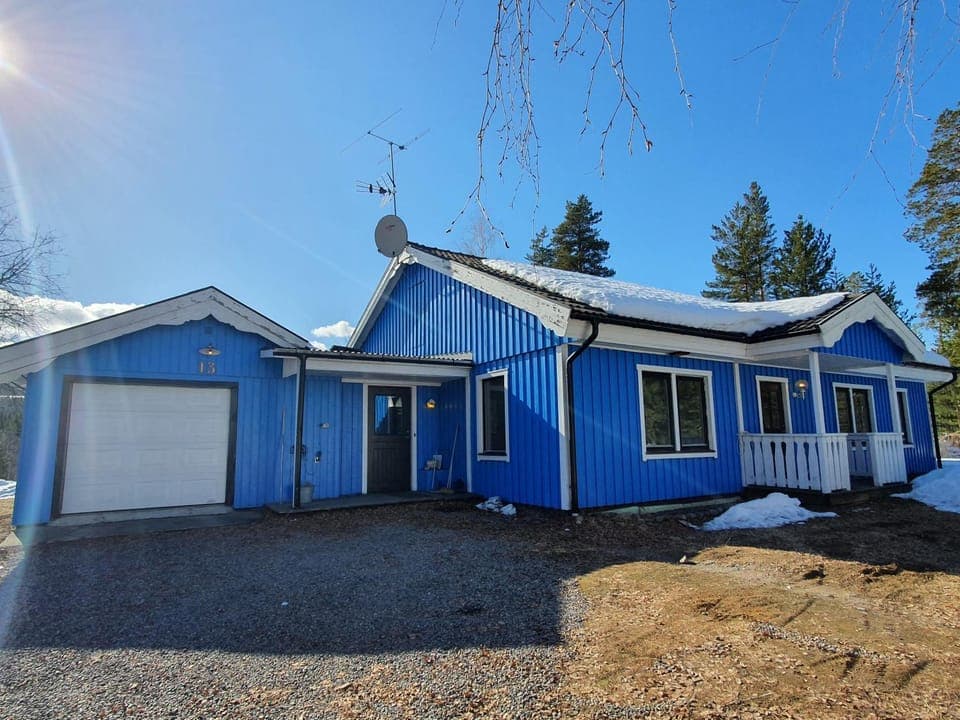 Property building, Day