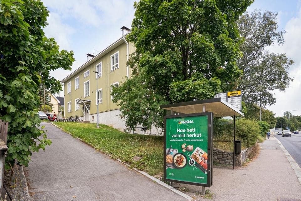 Property building, Spring, Neighbourhood, Natural landscape, Street view