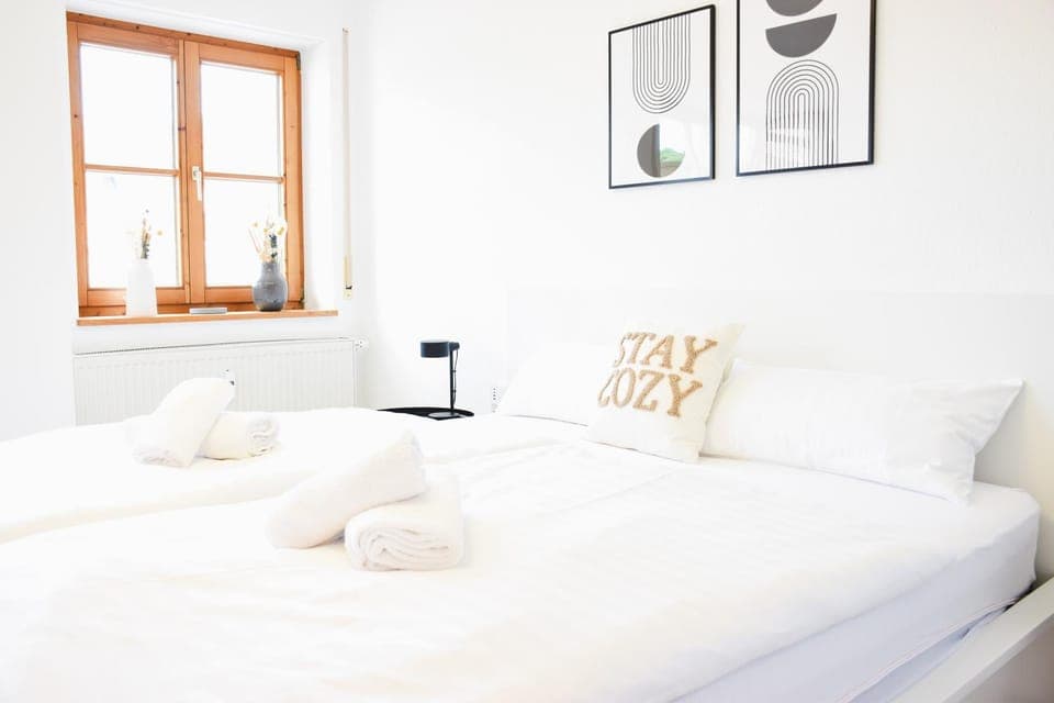 Bed, Decorative detail, Bedroom