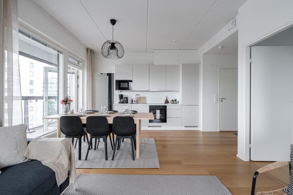Kitchen or kitchenette, Seating area, Dining area, oven, stove