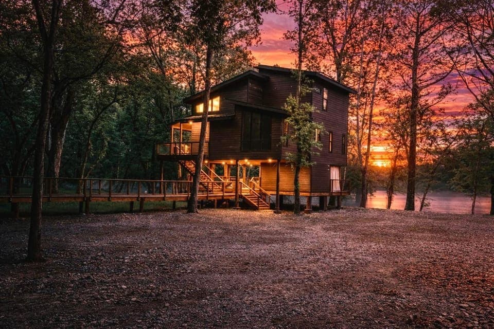 Property building, Natural landscape, Balcony/Terrace, River view, Sunset