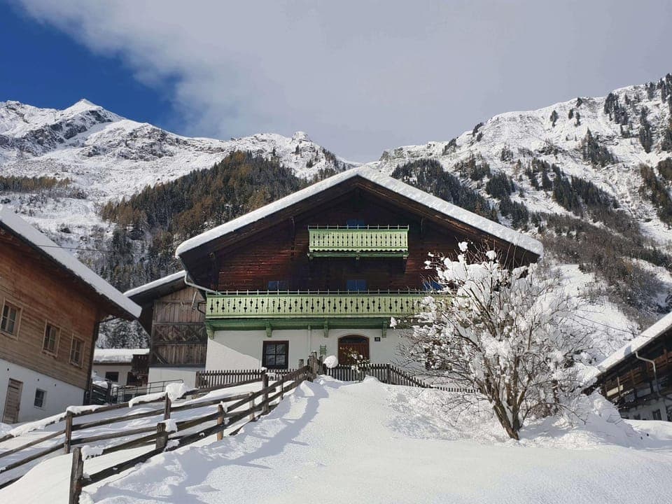 Property building, Day, Natural landscape, Winter, Mountain view