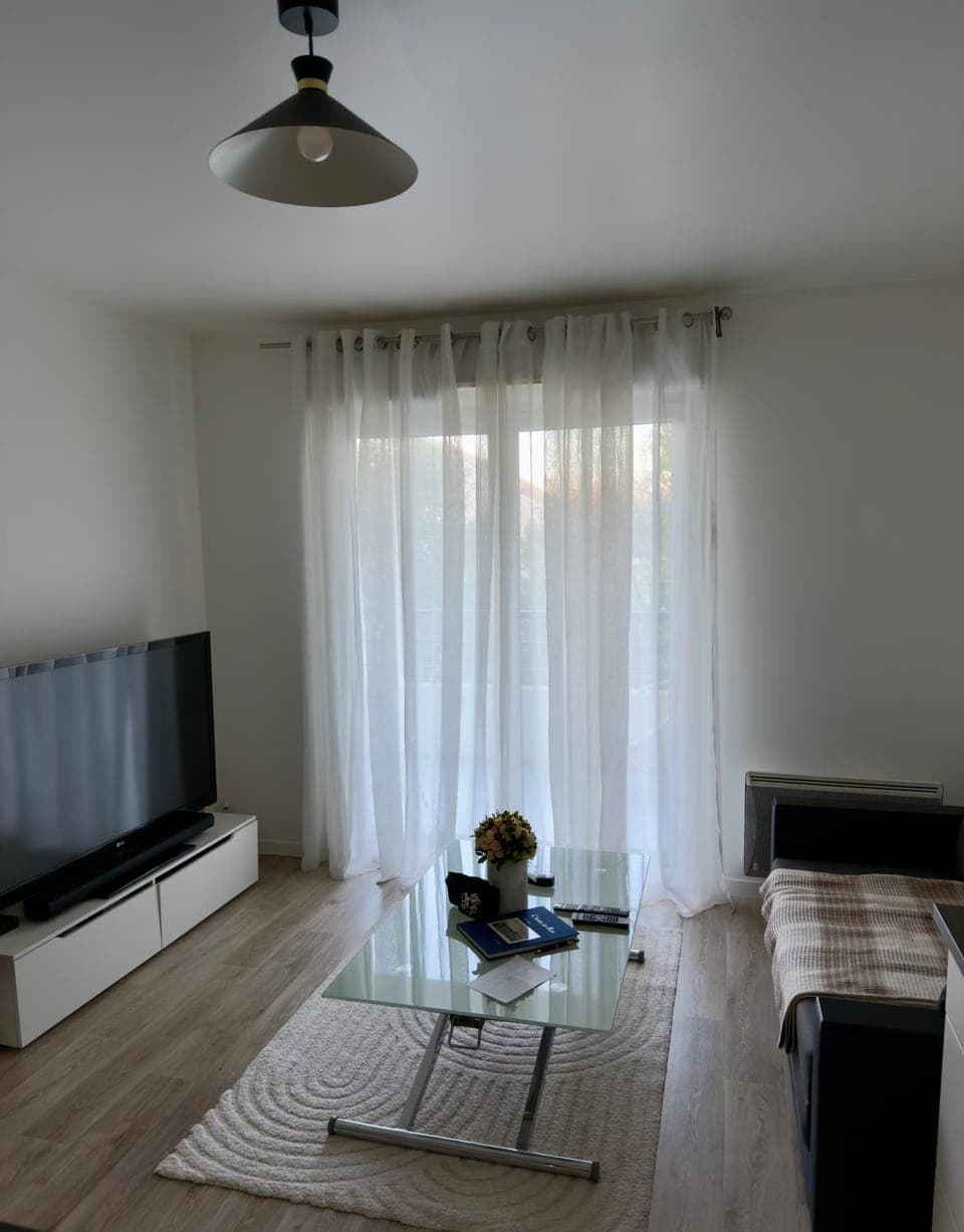 Communal lounge/ TV room, TV and multimedia, Seating area