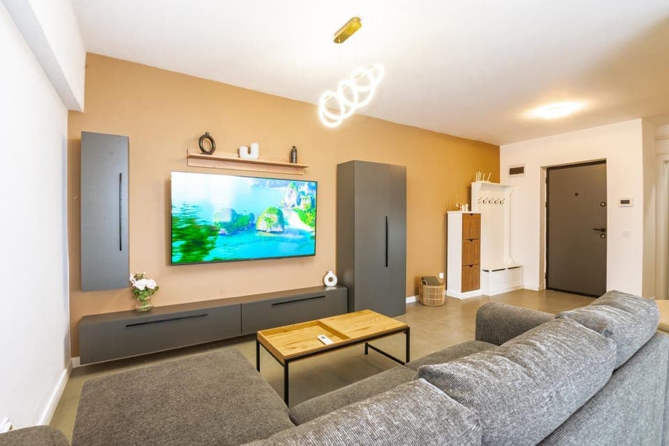 Communal lounge/ TV room, Living room