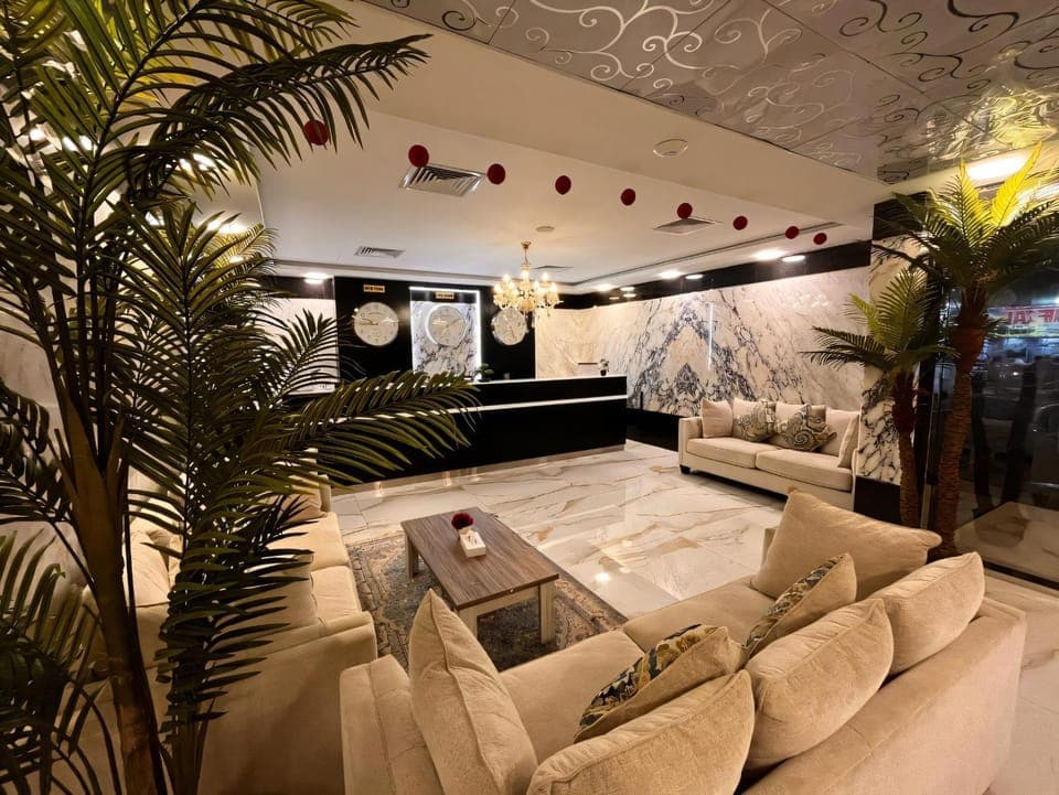 Seating area, Internal: Not applicable to any particular room